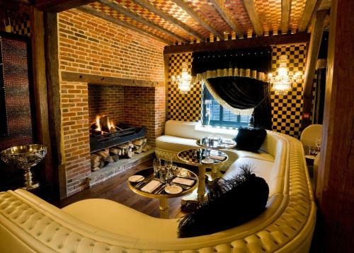 Hotel Crazy Bear Beaconsfield