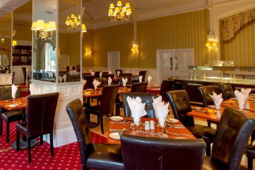 Clifton Hotel