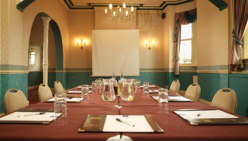 Clifton Hotel