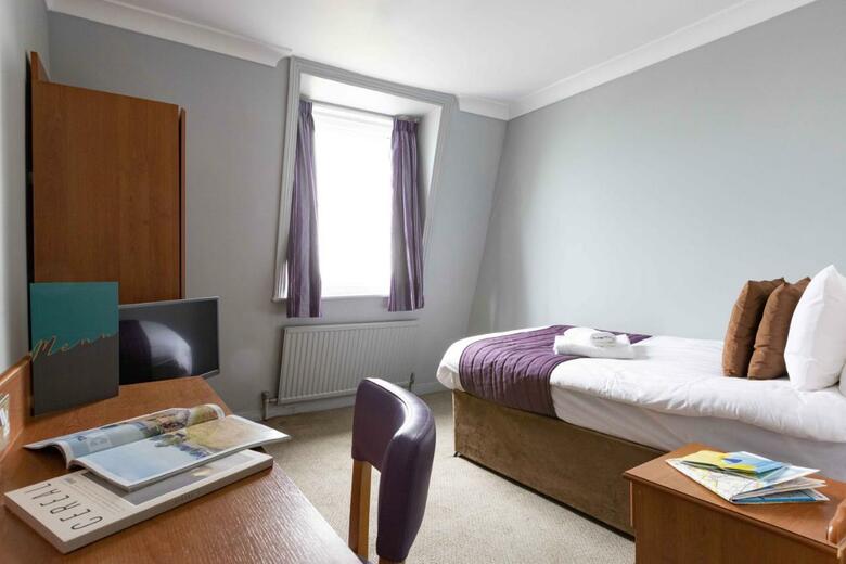 The New Southlands Hotel