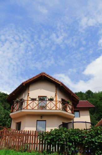 Agropensiune La Cascada Sipot