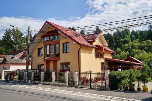 Hostal Casa Cu Flori Moisei