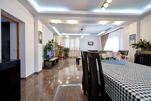 Hostal Casa Cu Flori Moisei