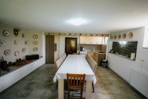 Hostal Pensiunea Diana