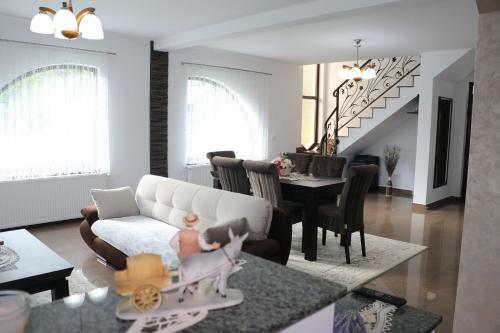 Hostal Pensiunea Diana