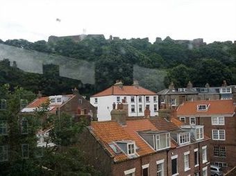 Hostal Tall Storeys