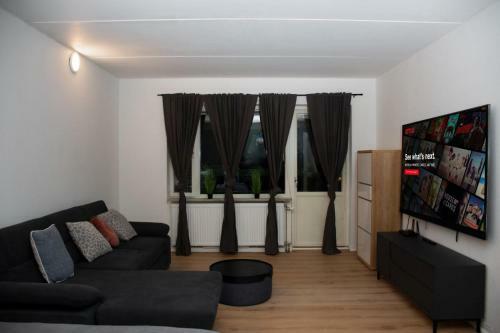 Entire Apartment Malm� 2 Bedrooms-tv Lounge-balcony