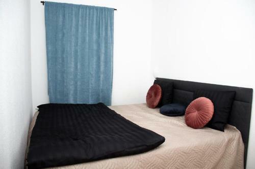 Entire Apartment Malm� 2 Bedrooms-tv Lounge-balcony