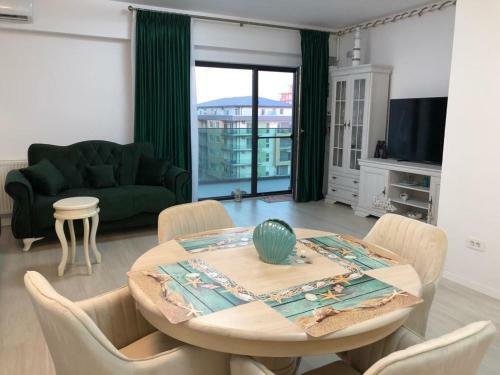 Green Apartment Mamaia Nord