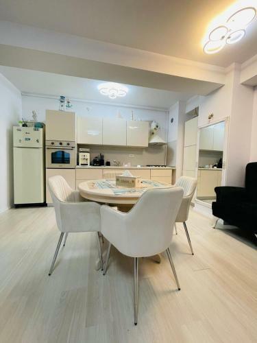 Green Apartment Mamaia Nord
