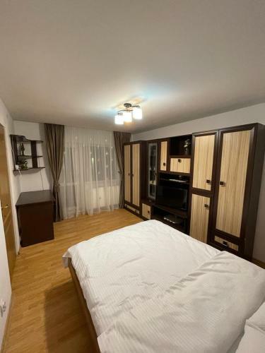 Apartamento Garsonier? �n Regim Hotelier