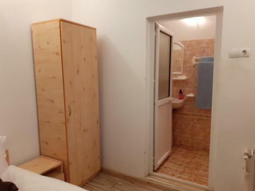 Hostal Pensiunea Casa Brancusi