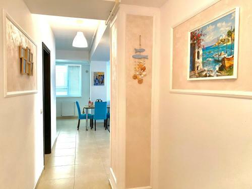 Nikolas Summerland Apartments