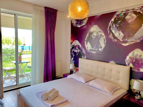 Nikolas Summerland Apartments