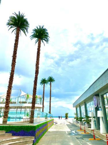Nikolas Summerland Apartments