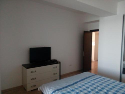 Green Lake Apartment 13
