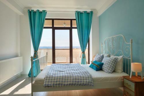 Sailing Lake Mamaia Apartment