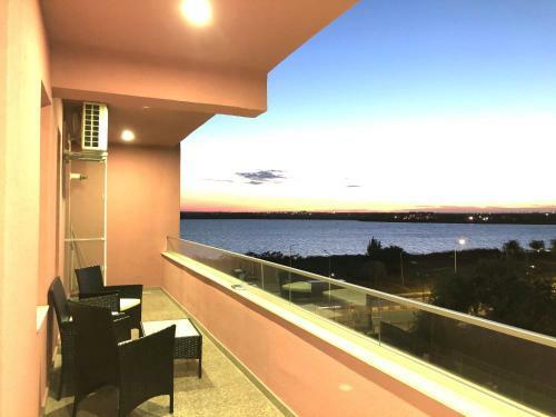Lotus Northsea Apartment Mamaia