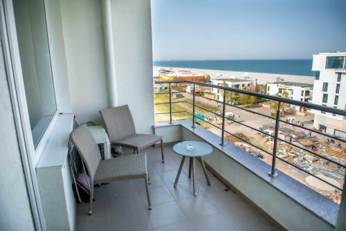 Deluxe Apartment 2 Rooms With Sea View