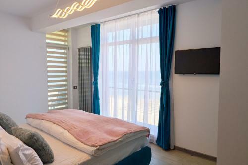 Crazy Sea View 2br Apartment Alezzi Spa Pools Parking