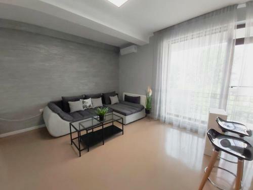 Pontoon Apartment