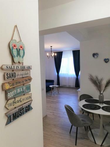 Aqua Blue Apartment Mamaia