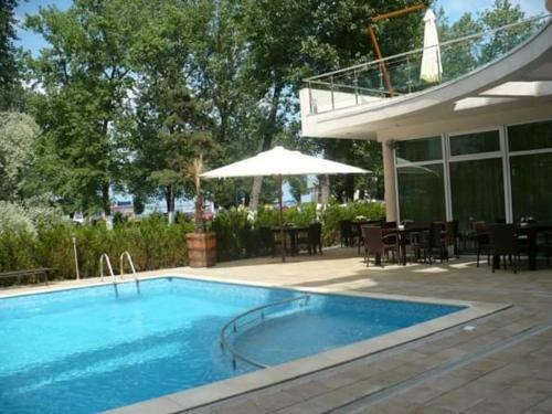Apartament Mamaia Cu Piscina
