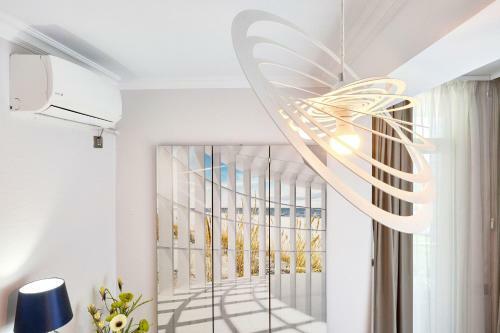Amazing Seafront 2br Apartment Alezzi Spa N Pools