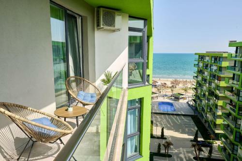 Vintage Breeze Apartment Alezzi Spa Pools Resort