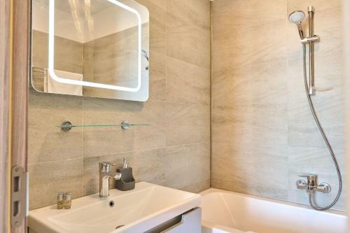 Beachfront Sea View Apartment Alezzi Spa Pools Beach Resort