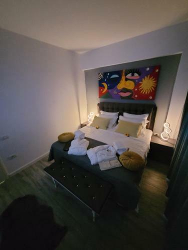 Crys Luxury Apartment By The Sea , First Line