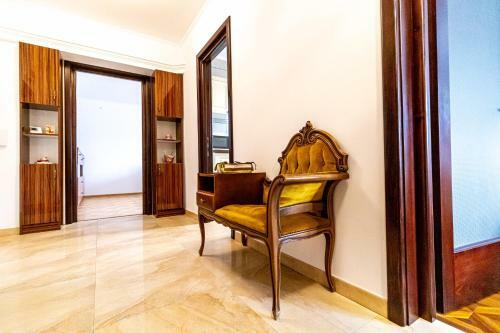Downtown Luxury Apartment