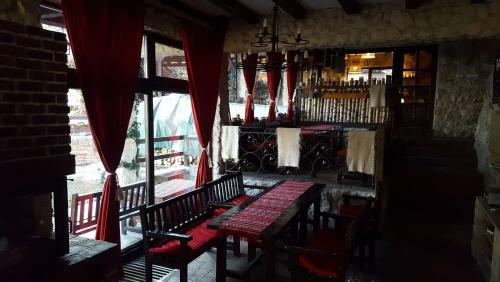 Hostal Pensiunea Casa Dacilor