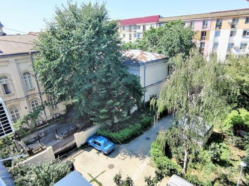 Theater Street Apartment