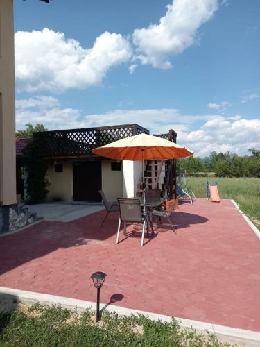 Hostal Victor House
