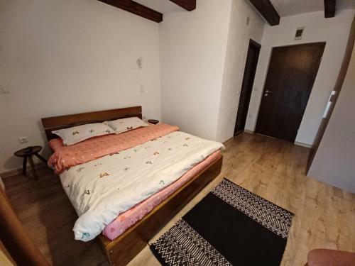 Hostal Pensiunea Vinatur