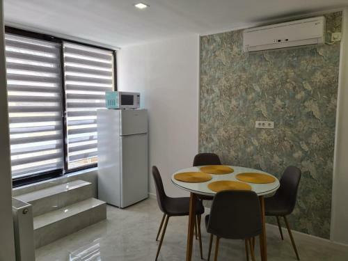 Apartament Cu Terasa