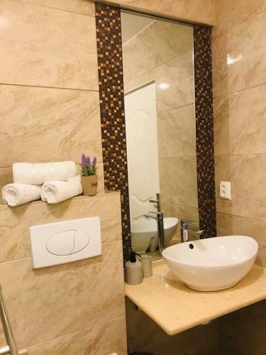 Hostal Breeze Villa Mamaia Nord