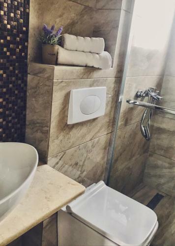 Hostal Breeze Villa Mamaia Nord