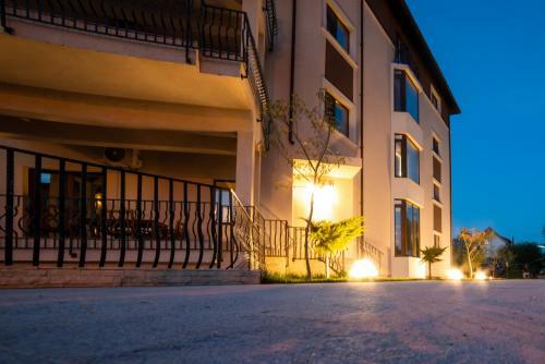 Hostal Breeze Villa Mamaia Nord