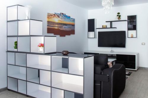 Apartament Alezzi Black&white 1