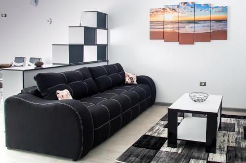 Apartament Alezzi Black&white 2