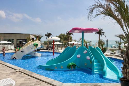 Sunny Side Apartments In Complexul Alezzi Beach