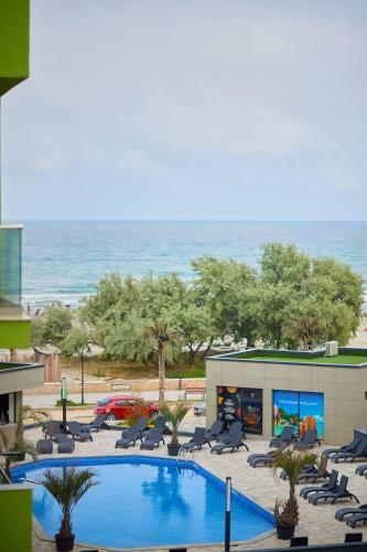 Apartamento Sea La Vie 2br Apt Spa N Pool Alezzi Beach Resort