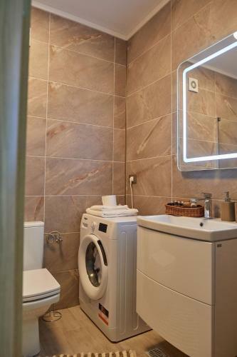 Apartamento Sea La Vie 2br Apt Spa N Pool Alezzi Beach Resort