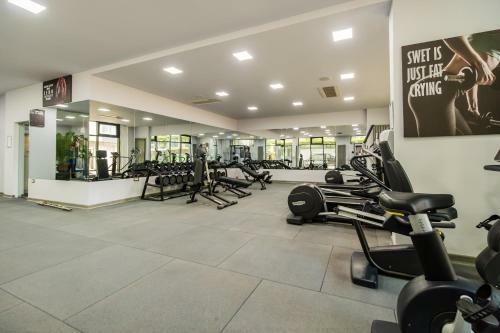Sunshine 1 Br Apartment Spa N Pool Alezzi Beach Resort
