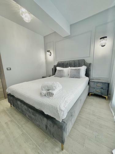 Apartamento Gray Boutique In Alezzi Beach Resort