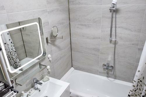 Crystal 26 Apartment Alezzi Spa Pool Beach Resort