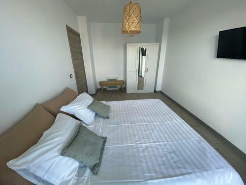 Alezzi Beach Apartment