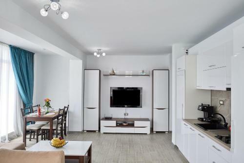 Color Apartment Spa N Pool Alezzi Beach Resort